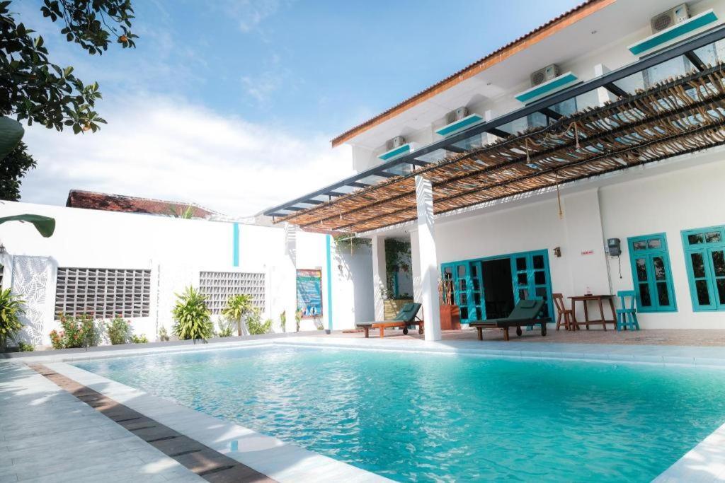 The Premiere Siti Hotel Jember Exterior photo